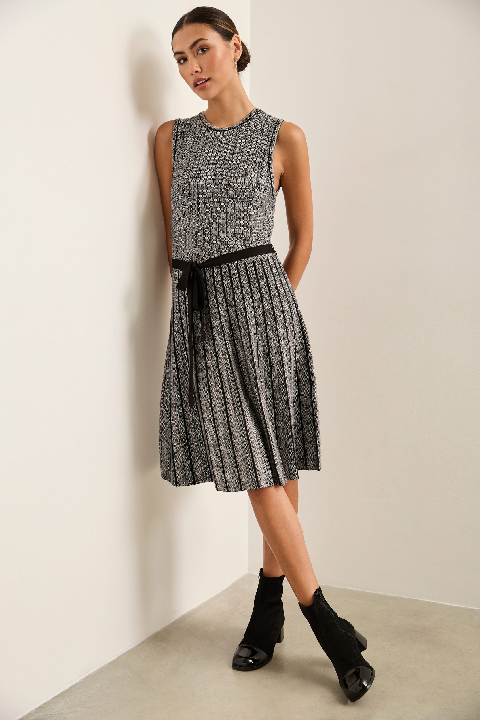 Robe en jacquard évasée à ceinture