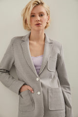Fitted stretch blazer with applied pockets