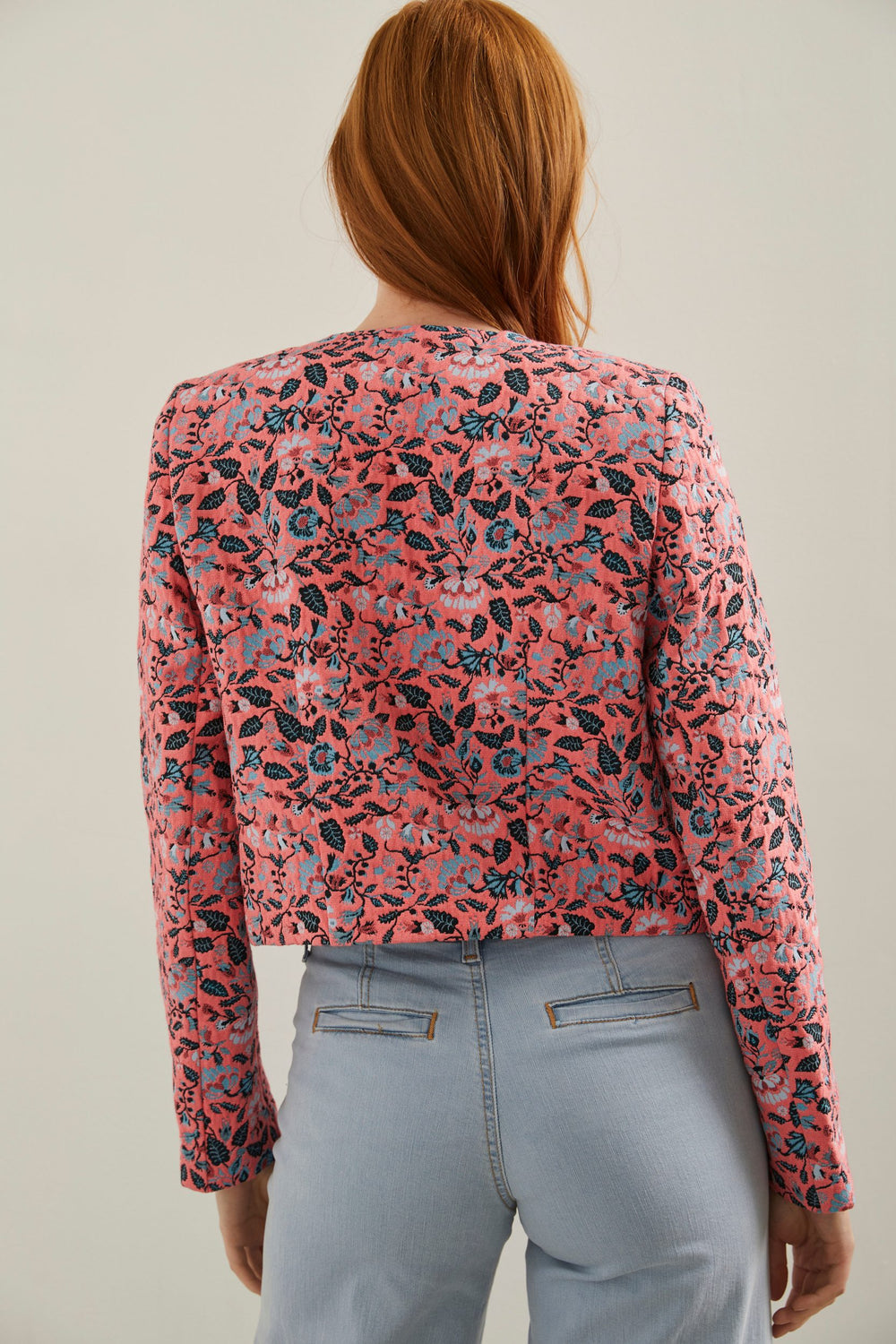 Veston écourté en jaquard floral