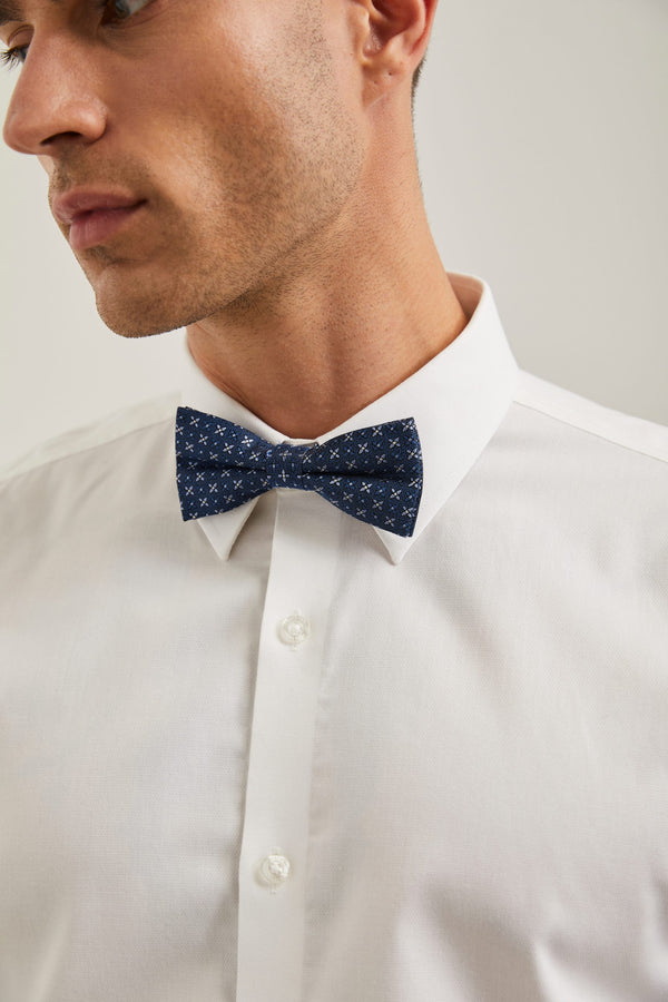 Silk bow tie