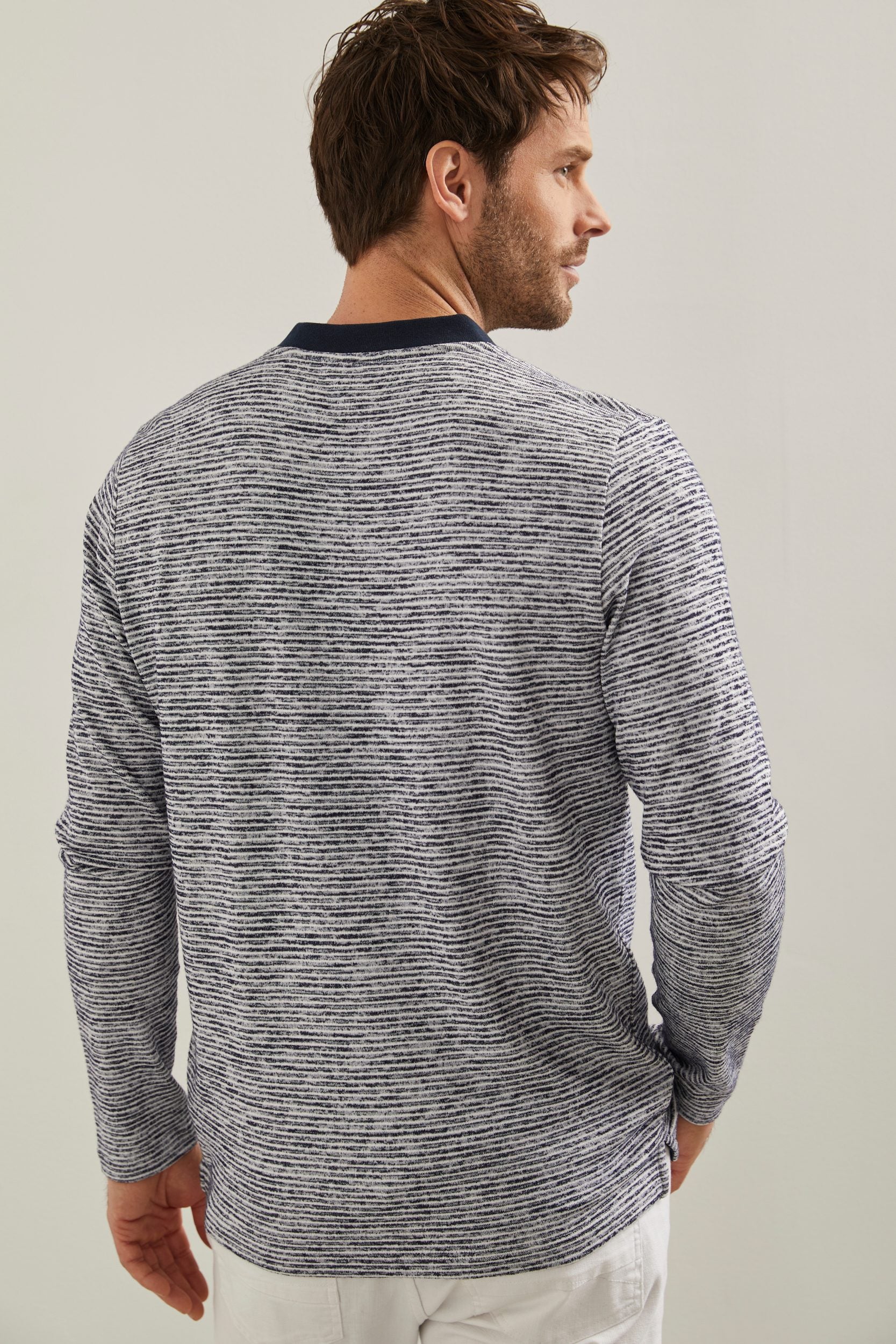 T-shirt avec col côtelé