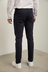 Pantalon slim texturé 5 poches