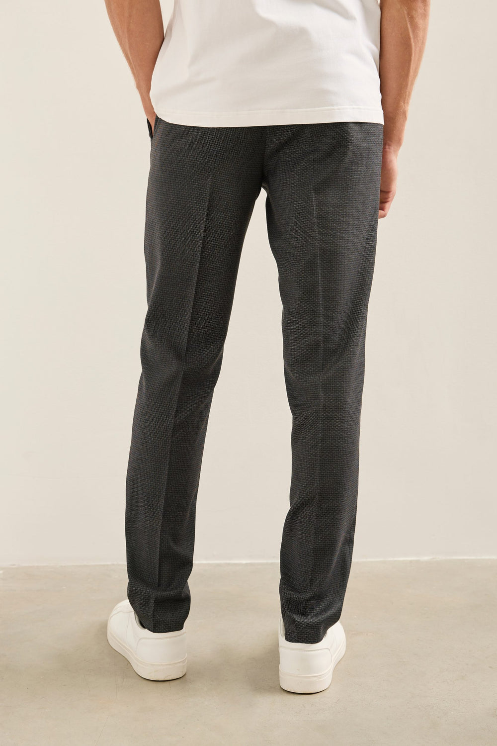 Pantalon coupe urbain texturé poches obliques